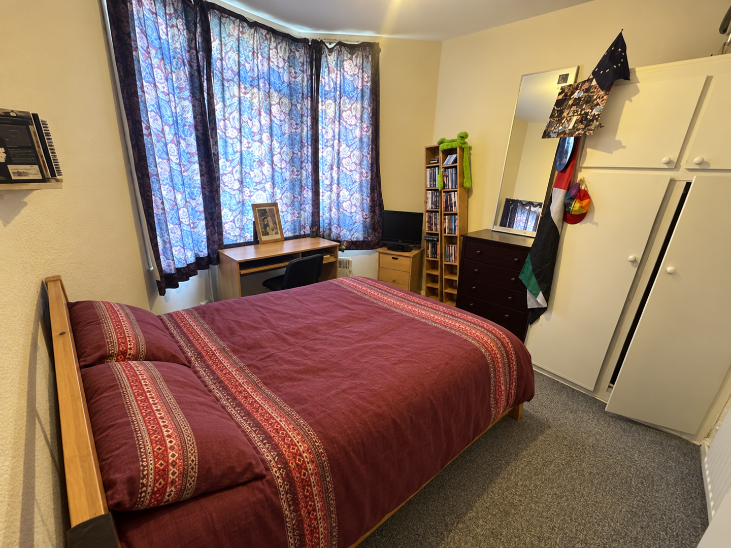 4 bed property in Dogfield Street, Cardiff